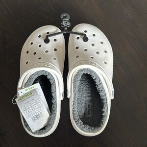 NEW WHITE CROCS size m4/w5